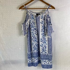 Trixxi Boho Dress White Blue Floral Lined Lace Front Detail Size Small NWT‎